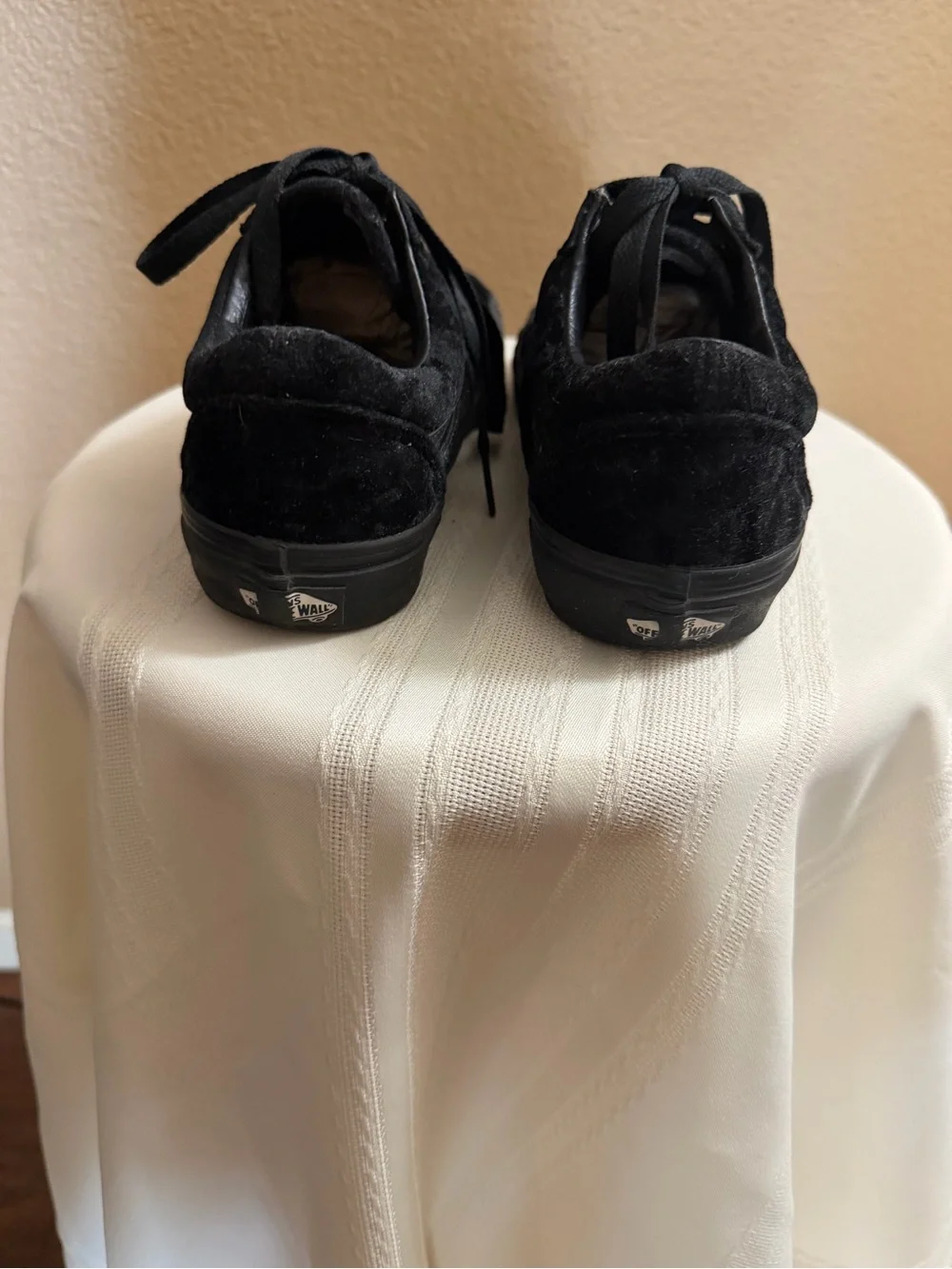 Vans Women's Black Velvet Low-Top Sneakers